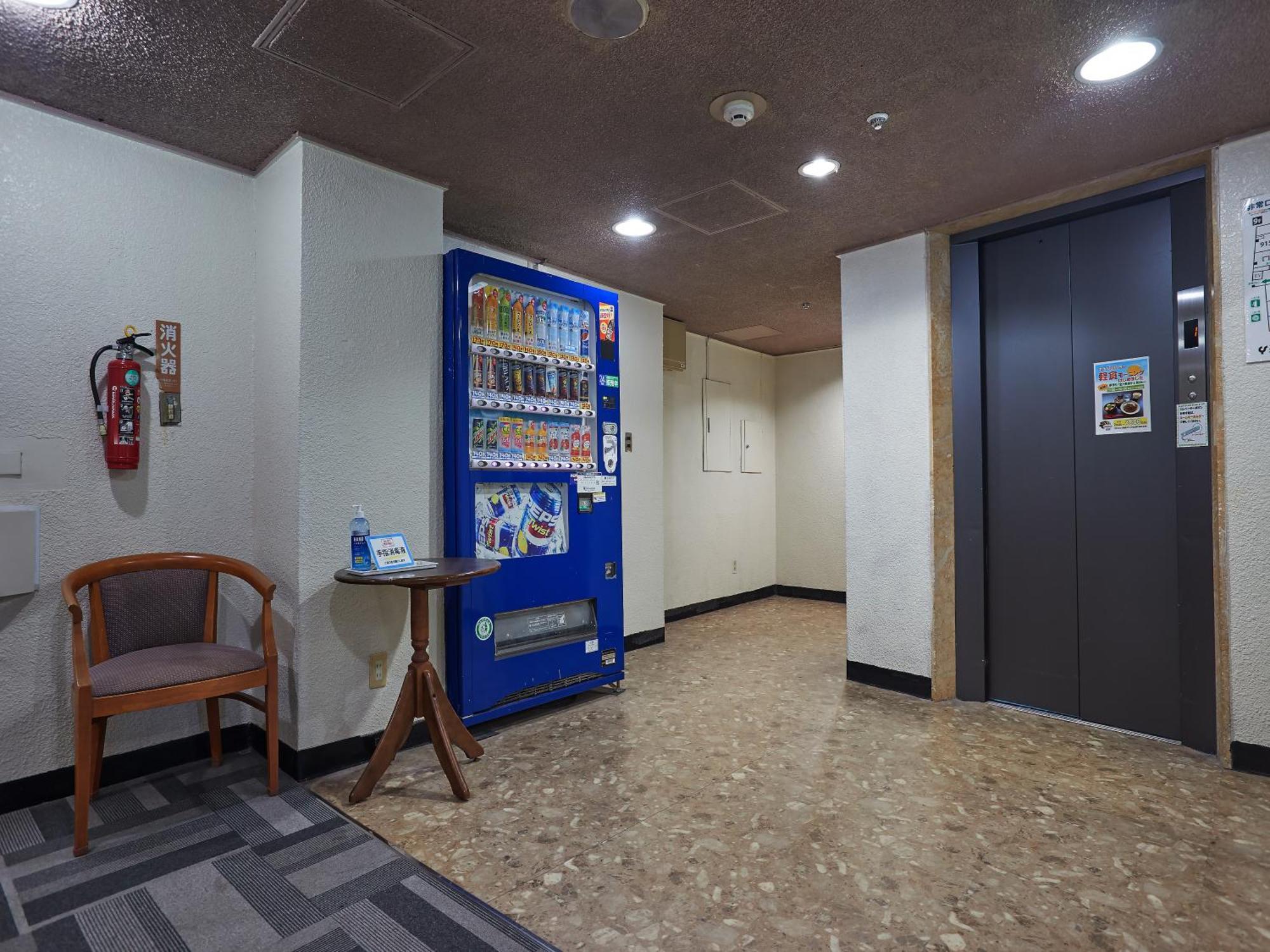 Hotel Yamanouchi Наха Екстер'єр фото